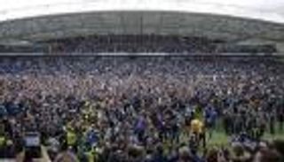 برايتون يصعد للدوري الانجليزي الممتاز لكرة القدم