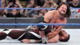 ستايلز يحسم نزالا ثلاثيا ويتحدى بطل الولايات المتحدة