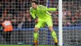 حارس تشيلسي يطمئن الجماهير على لقب البريميير ليج