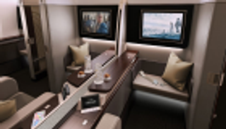 "الخطوط السعودية" تعرض جناح الدرجة الأولى في معرض دبي للسفر