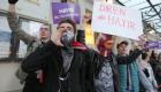 الاتحاد الأوروبي يدعو لتحقيق شفاف في تجاوزات استفتاء تركيا