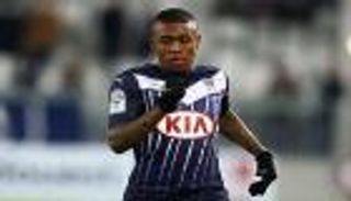 لاعب بوردو يشعل الصراع بين روما ويوفنتوس