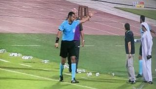 بيسيرو مدرب الشارقة ينفعل على هاشيك