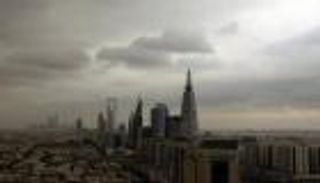 السعودية.. سماء غائمة وسحب رعدية ممطرة الأربعاء