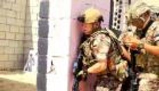 بالفيديو.. ملك الأردن يشارك في تمرين عسكري بذخيرة حية