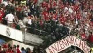 بايرن يحتج رسمياً على هجوم الشرطة الأسبانية