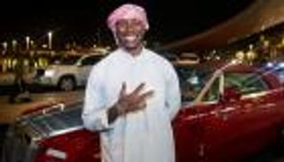 النجم تيريس جيبسون يفتتح مركزا لتعديلات السيارات في الشارقة