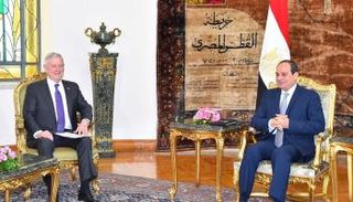 السيسي خلال استقباله ماتيس