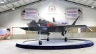 بالفيديو.. عالم أمريكي: مقاتلة إيران "الشبح" مزحة كبيرة