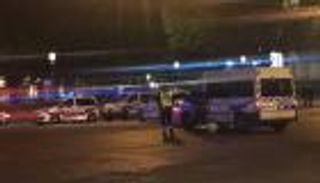 صور وفيديو.. "هجوم الشانزليزيه بباريس" مقتل ضابط وتصفية المنفذ