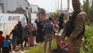 استئناف عمليات إجلاء سكان بلدات سورية