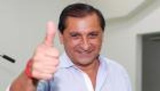 رئيس الأرجنتين ومارادونا يهنئان دياز بتتويج الهلال