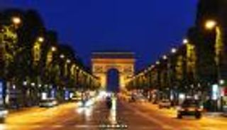 بالصور.. "الشانزليزيه" قيمة تاريخية جمالية لن يشوهها الإرهاب