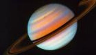 "ناسا" تقفز في حلقات كوكب زحل بمركبة فضائية