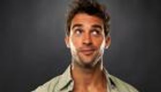 دراسة: الذكاء والإبداع سلاح الرجل لقلب المرأة