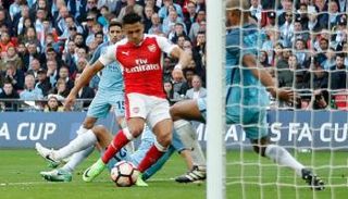 سانشيز نجم أرسنال