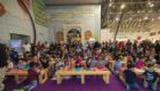 بالصور.. 110 آلاف زائر للشارقة القرائي في أول 4 أيام