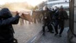 29 شخصا قيد الاعتقال في باريس لاحتجاجهم على نتيجة الانتخابات