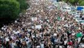 إيران وبركان الغضب.. مظاهرات العمال تهدد بحرق رؤوس الملالي