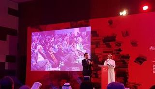 الروائي السعودي محمد حسن علوان 