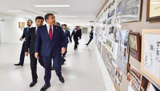  الشيخ عبدالله بن زايد يزورمدرسة هيبيا الثانوية باليابان