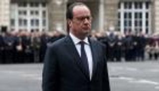 هولاند يحذر: فوز ماكرون ليس مضمونا