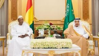 الملك سلمان بن عبدالعزيز آل سعود يستقبل رئيس جمهورية غينيا