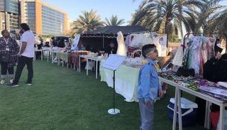 مؤسسة خليفة الإنسانية تشارك في مبادرة "منا وفينا" الخيرية 