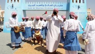 انطلاق المهرجان على ضفاف ميناء مدينة دبا الحصن