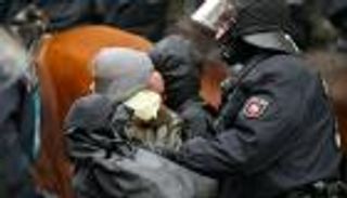 ألمانيا.. ارتكاب 41 ألف جريمة بدوافع سياسية في 2016