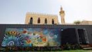 بالصور.. شابان مصريان يحولان حاويات الشحن إلى منازل ومحلات