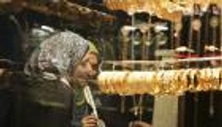 ركود في سوق الذهب المصرية بعد تراجع قيمة الجنيه