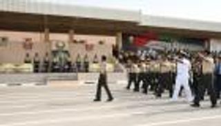 بالصور.. تخريج 14 دورة تخصصية بالقوات البرية الإماراتية