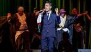 محمد عساف يبعث رسالة للأسرى المضربين