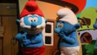 أطفال "الشارقة القرائي" يزورون قرية السنافر 