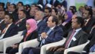 مصر.. السيسي يتجول بمدينة "صديقة" للمعاقين