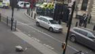 اعتقال شخص خطط لهجوم إرهابي قرب مقر رئيسة وزراء بريطانيا