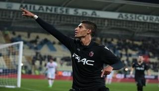 لاعب بولونيا الإيطالي