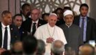 14 عبارة تاريخية صفق لها حضور الإمام الطيب والبابا فرنسيس