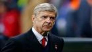 فينجر يلجأ للريال وليفربول للدفاع عن نفسه