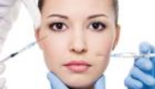 المتنمرون أكثر إقبالا على عمليات التجميل