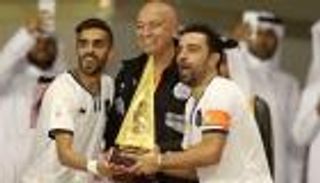 رئيس الريال السابق يهنئ تشافي بلقبه القطري الأول