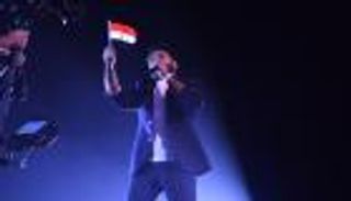 بالصور .. تامر حسني يجمع مواهب "ذا فويس كيدز"