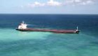 ملياردير نرويجي يتبرع بمعظم ثروته لتنظيف "المحيطات"