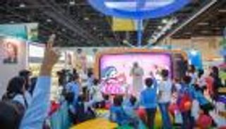 "أبوظبي الدولي للكتاب" يستقطب أكثر من 300 ألف زائر