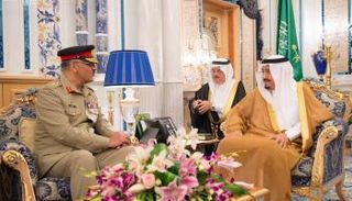 الملك سلمان وباكستان