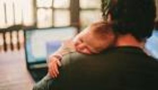 الأبوة في هذا العمر تصيب الأبناء بالتوحد