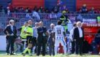 إيقاف مونتاري بعد شكواه من تصرفات عنصرية 