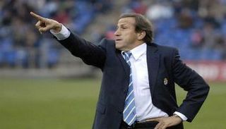 فيكتور مينوز