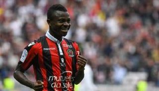 لاعب فريق نيس